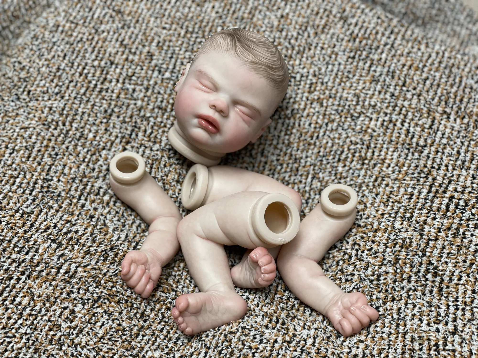 DIY Reborn Doll Kits 18-20Inch Soft Touch Unassembled Kit Reborn Doll Handmade Lifelike Bebe Reborn Doll For Children's Gift