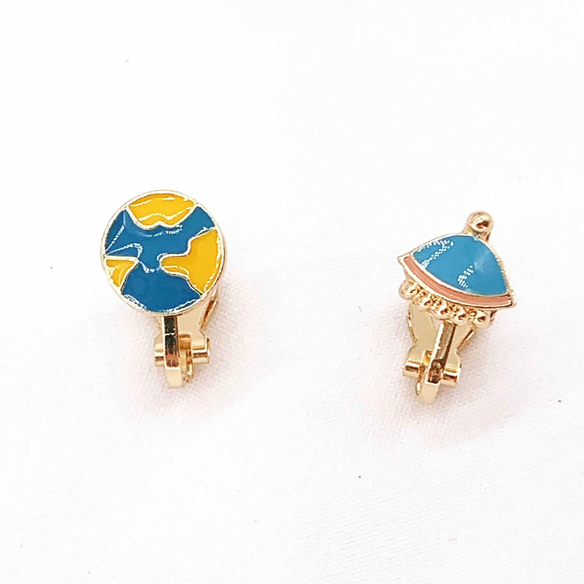 GRACE JUN New Arrival Cartoon Stud Clip on Earring No Pierced Fashion Students Fake Piercing Cuff Gold Color Ear Clip Jewelry