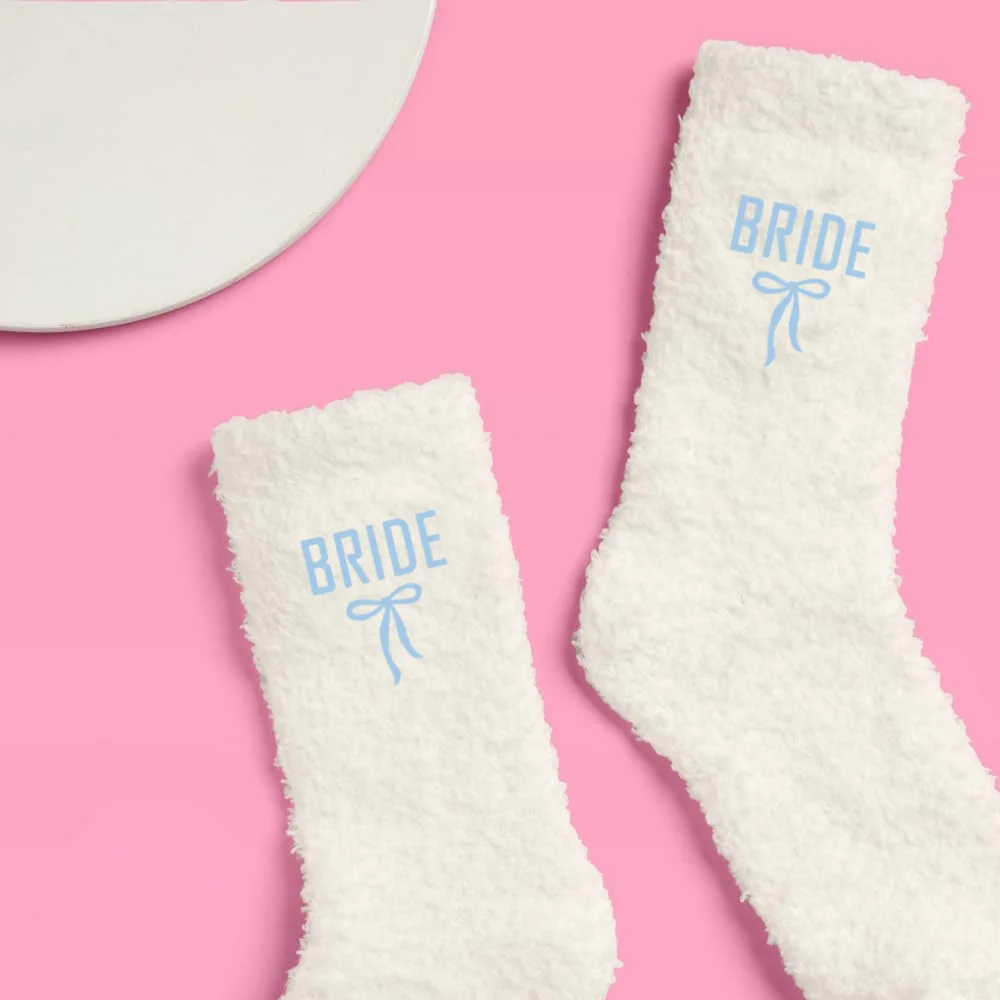 1 Paar elfenbeinfarbene, flauschige Braut-Wolkensocken, Schuhe für Brautparty, Junggesellinnenabschied, Pyjama-Party, Hochzeit, Geschenk für die zukünftige Braut, Zubehör – Detail 5