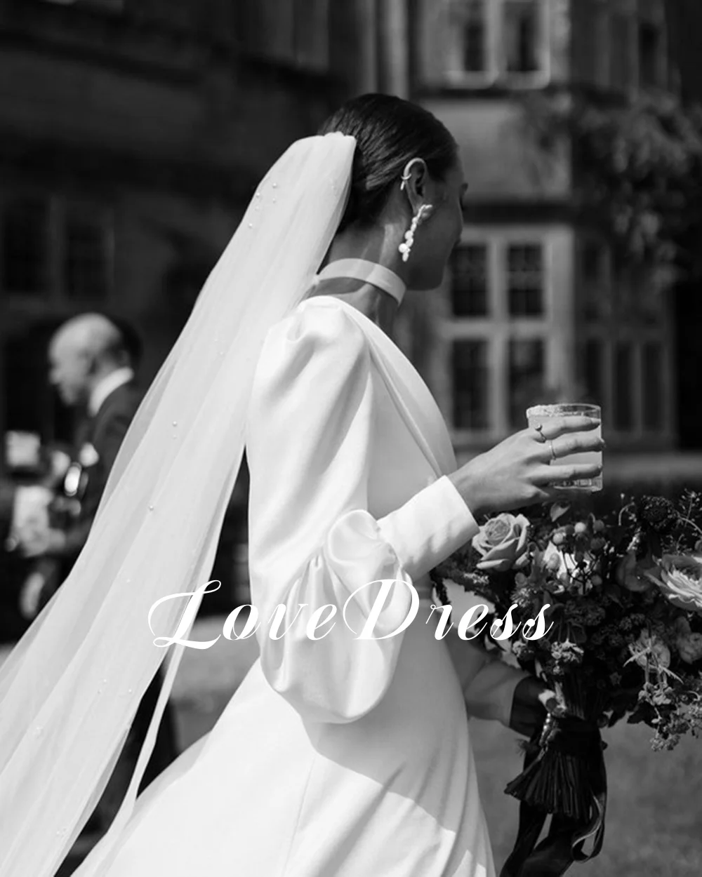 LoveDress Bohemian V-Neck Wedding Dress Pleats Long Lantern Sleeves Split Simple A-Line Bride Gown Sweep Train  Vestido De Noiva