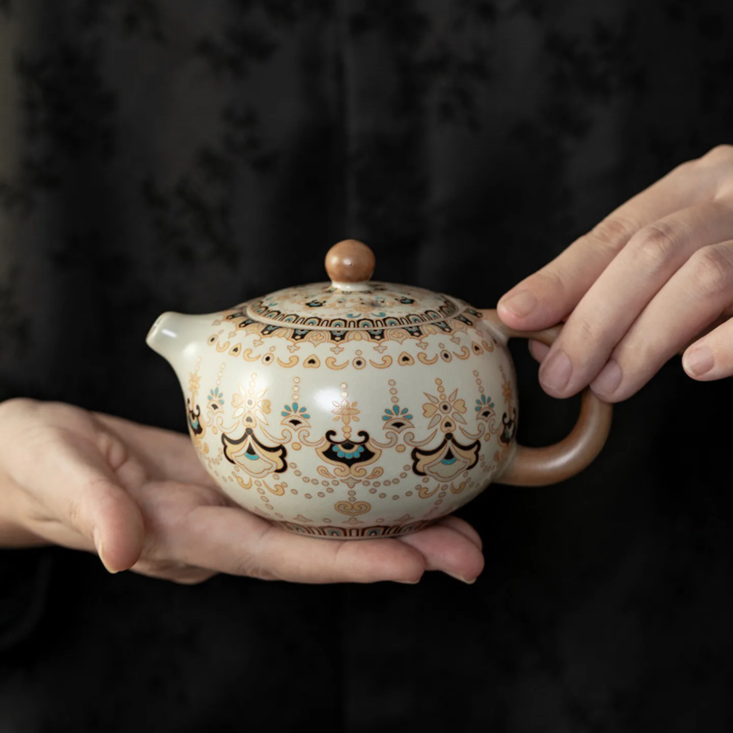 

Beige Ru Kiln Ceramic Teapot Tea Brewing Kettle Puer Tea Service Chinese Bowl Teapots Infuser Pot Set Filter Oolong Yixing Pots