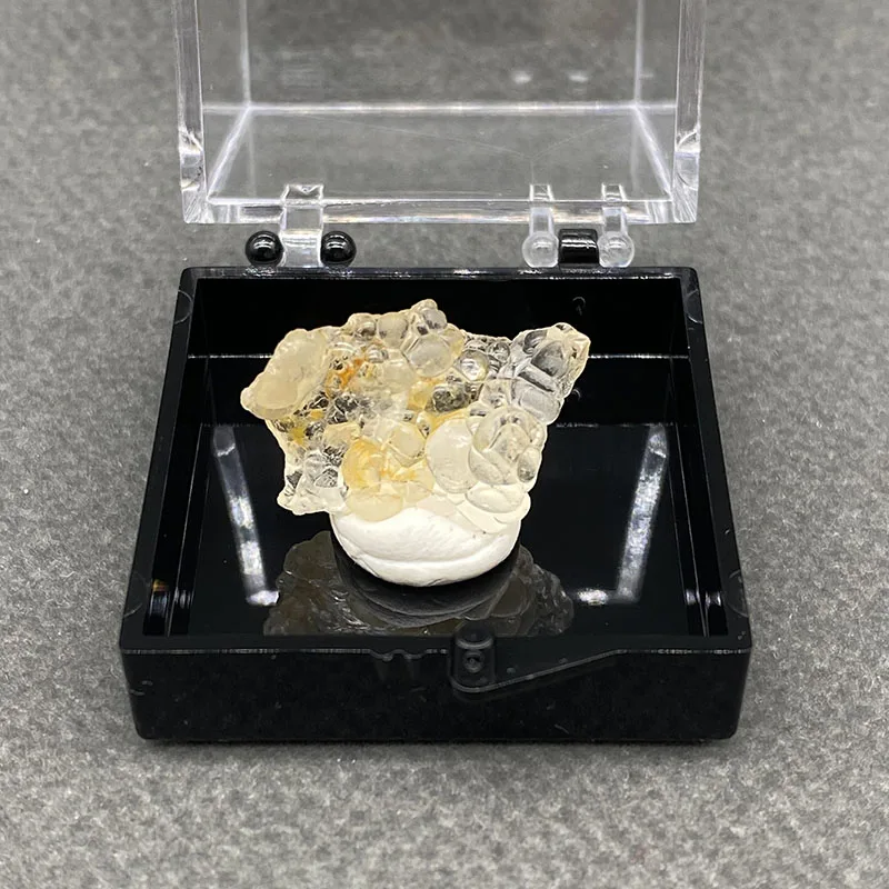 100% natural  hyalite raw stone mineral specimen healing crystal gem collection +Box size：35*35*35 mm