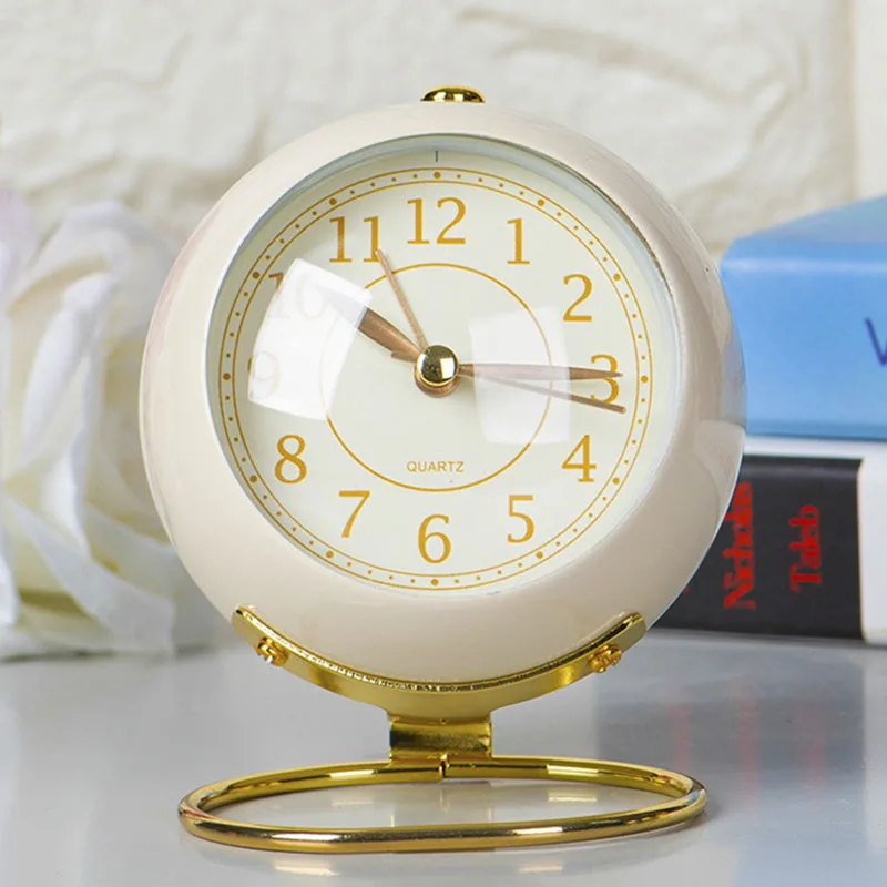Vintage Small Table Clock French Style Metal Alarm Clocks Single Sided with Night Light Student Bedside Table Decoration Gift