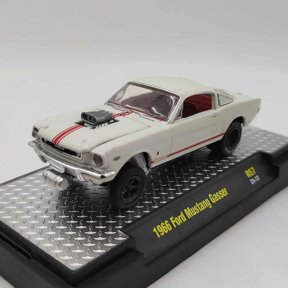 Литой под давлением M2, масштаб 1/64, 1966 Ford Mustang Muscle Car, имитация сплава, модель автомобиля, Коллекционная игрушка, подарок, сувенирный дисплей