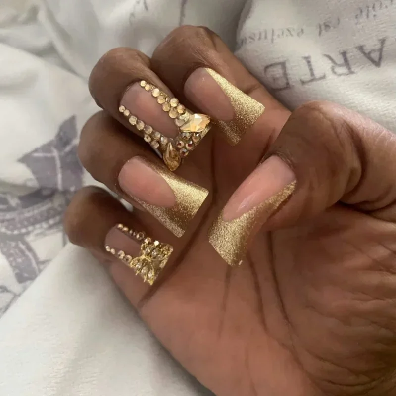 Unhas falsas retangulares vestíveis, 24 peças, bico de pato francês, com borboleta 3d e glitter dourado, conjunto de arte de unhas para mulheres