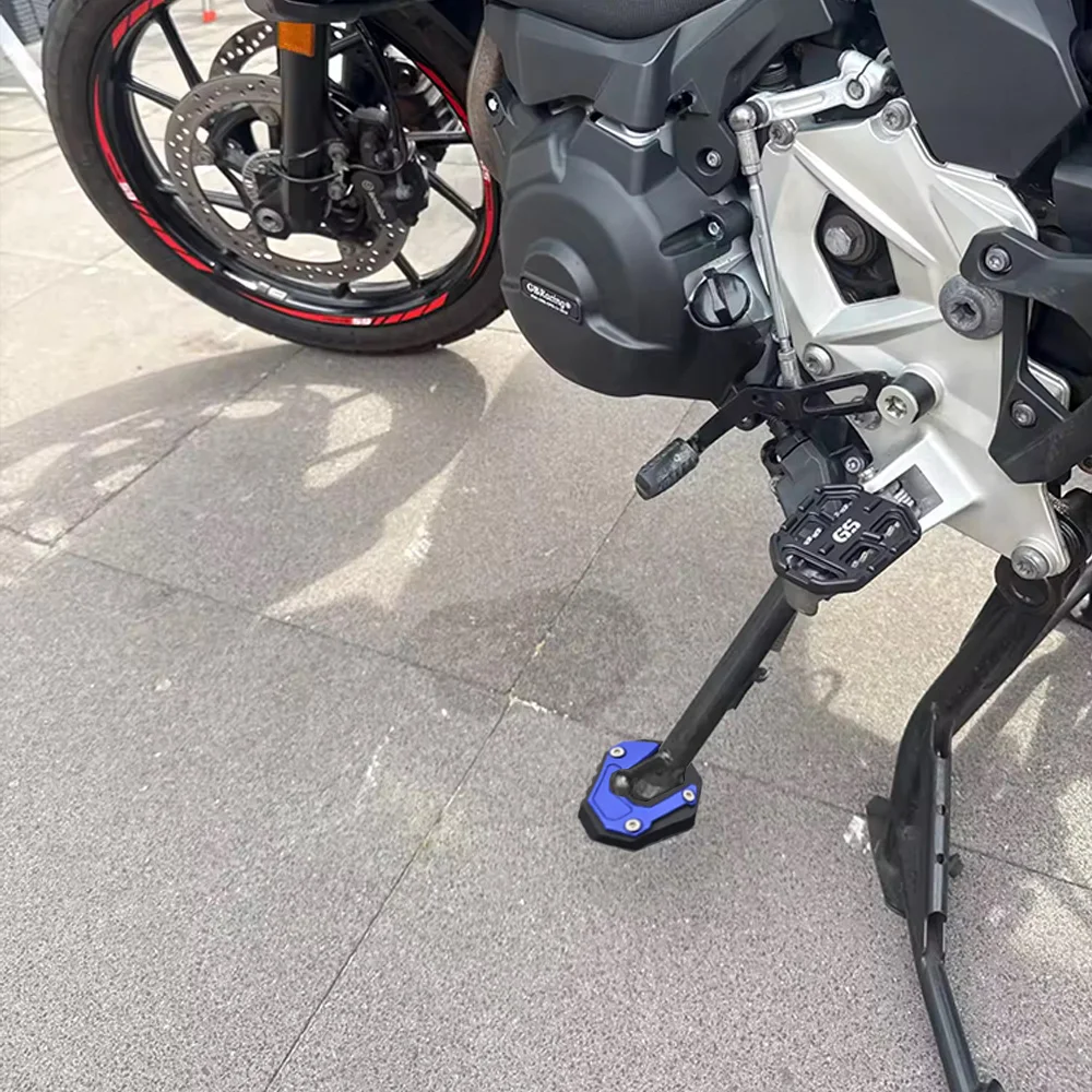 Side Stand Foot Enlarger Pad For F750GS F850GS F850GS ADV F850 GS F 750 850 GSA 2024 2025 Kickstand Enlarge Foot Side Stand