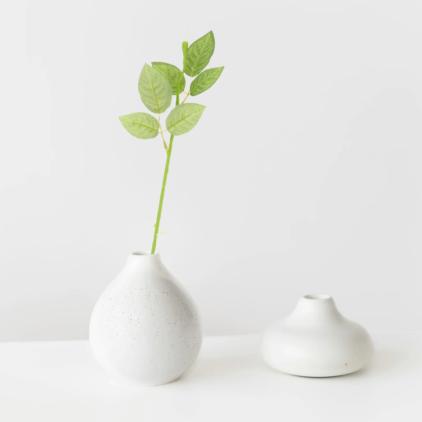 Tiges de roses artificielles avec feuilles, longue tige de fil Floral vert pour bricolage, artisanat, fabrication de bouquets, outil d'arrangement Floral, 20 pièces