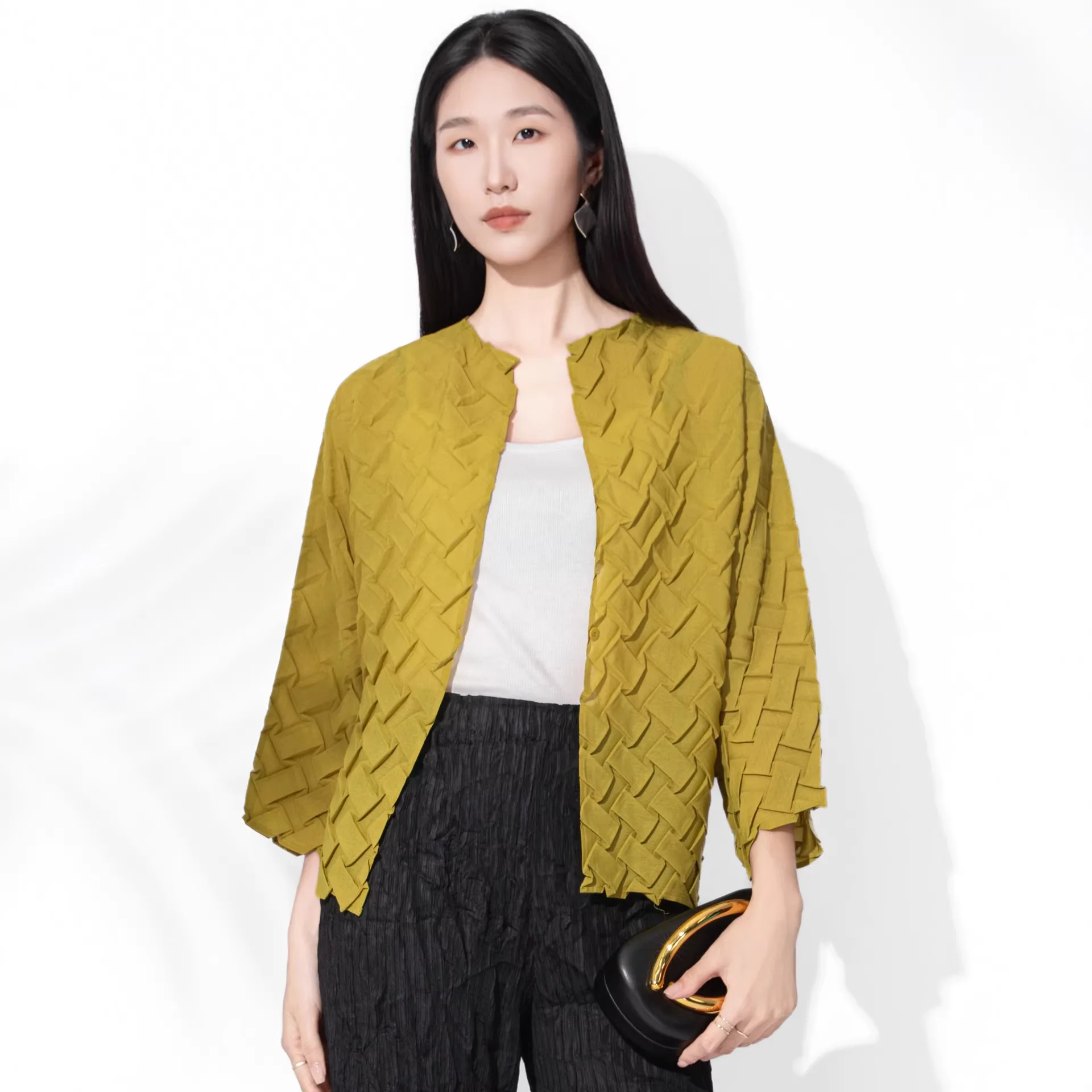 Miyake Solid Color Basketweave Textured Women's Cardigan Round Neck Three-quarter Sleeves Button Coat 2026 Spring New 2DB7107