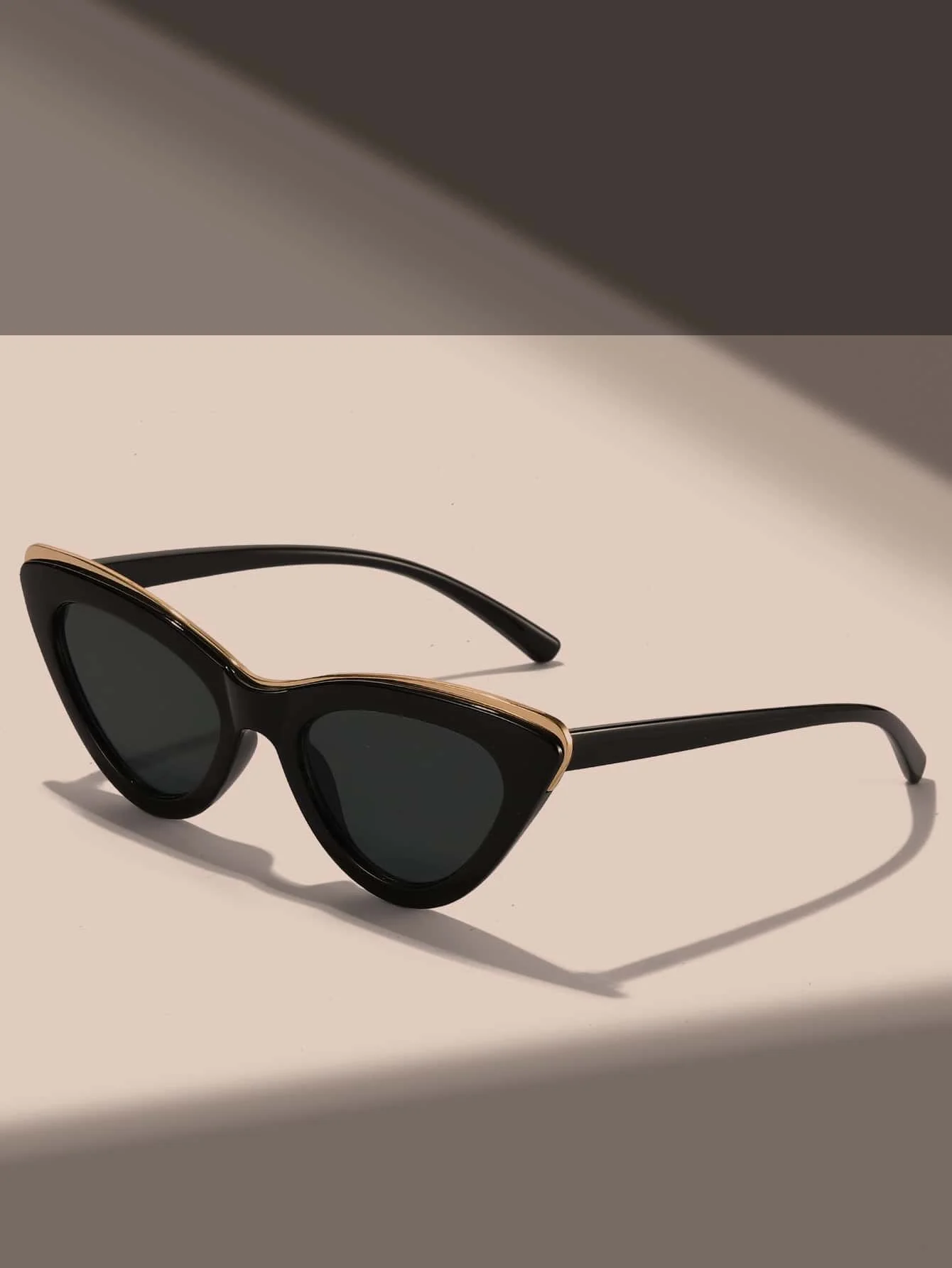 

Cat Eye Fashion Sunglasses For Women Vintage Style Summer Beach Travel Outdoor Accessory