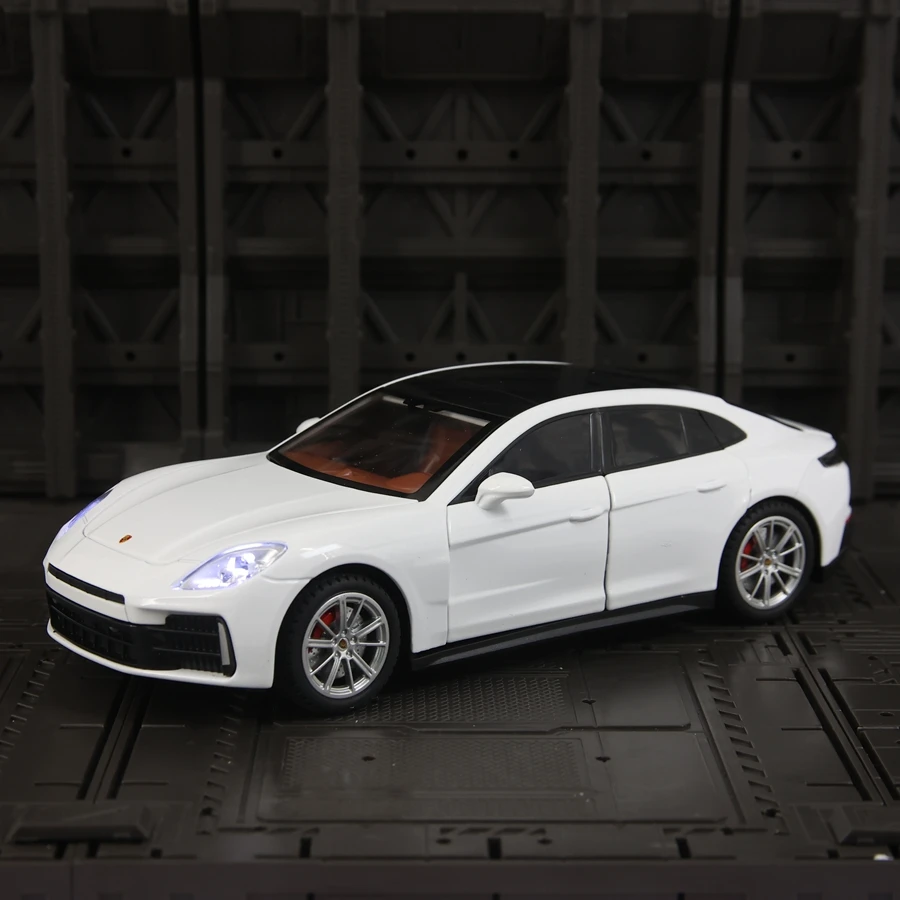 1:24 Simulation Panamera alloy supercar model with steering suspension, rebound force, sound and light, car ornament gift