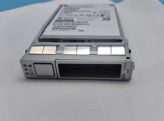 

Для жестких дисков с SSD-накопителем 7337005 дюйма