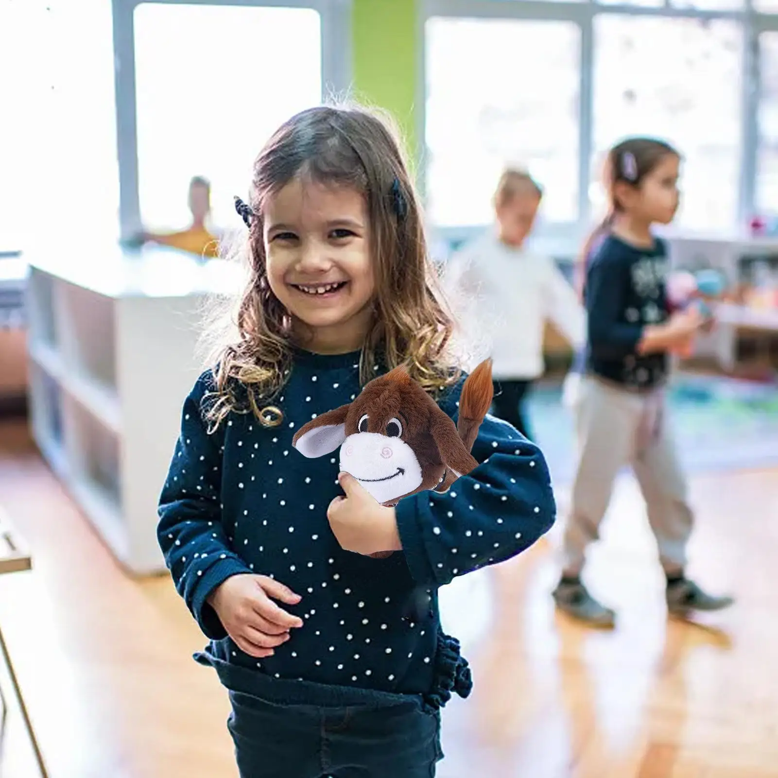Simulazione di asino elettrico in peluche elettrico Altalena da passeggio Casa da gioco elettronica per animali domestici Bambola Decorazione elettrica interattiva realistica