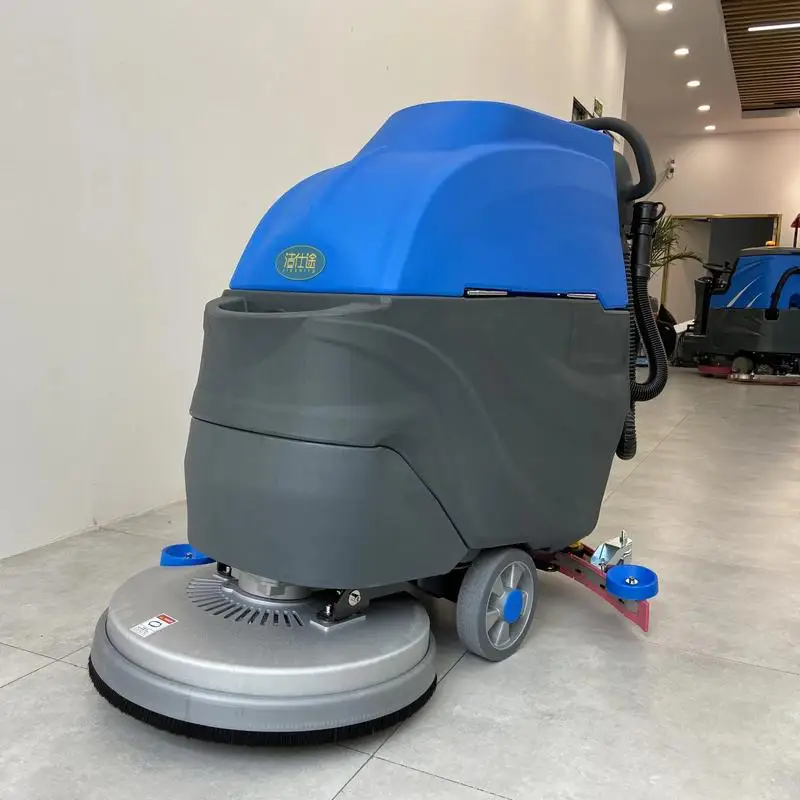 Made in China, the 520Y electric floor sweeper is an efficient, easy-to-use, and mini floor cleaning machine