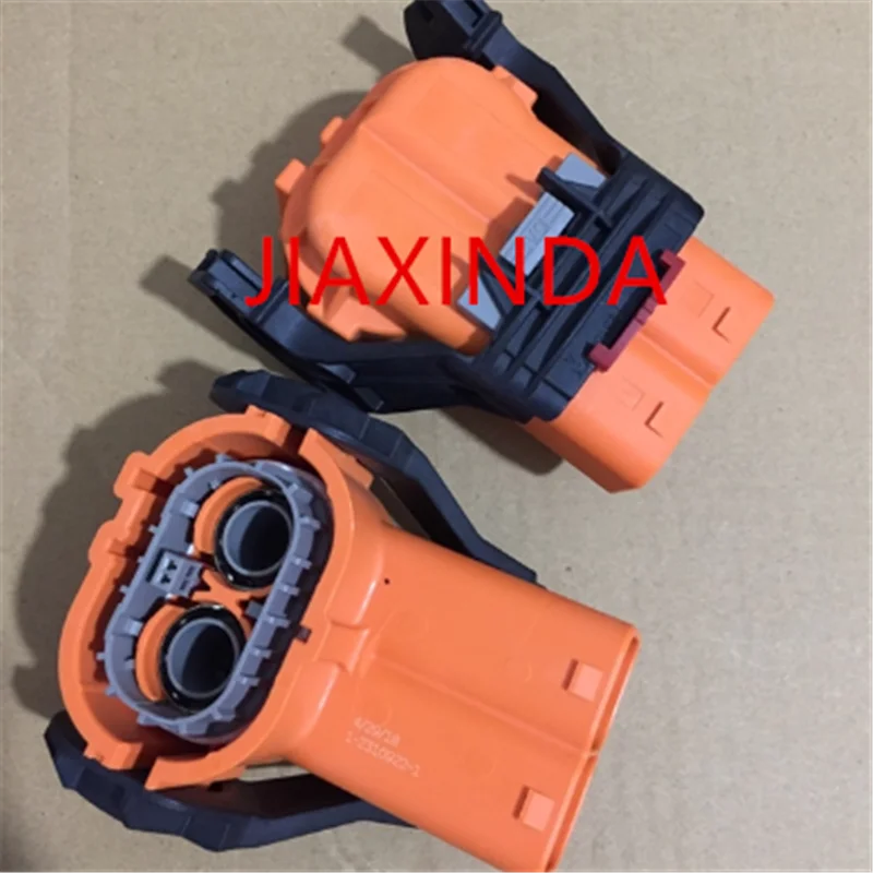 

1-2310922-1 Комплект корпуса высоковольтного разъема с 2 отверстиями для автомобилей