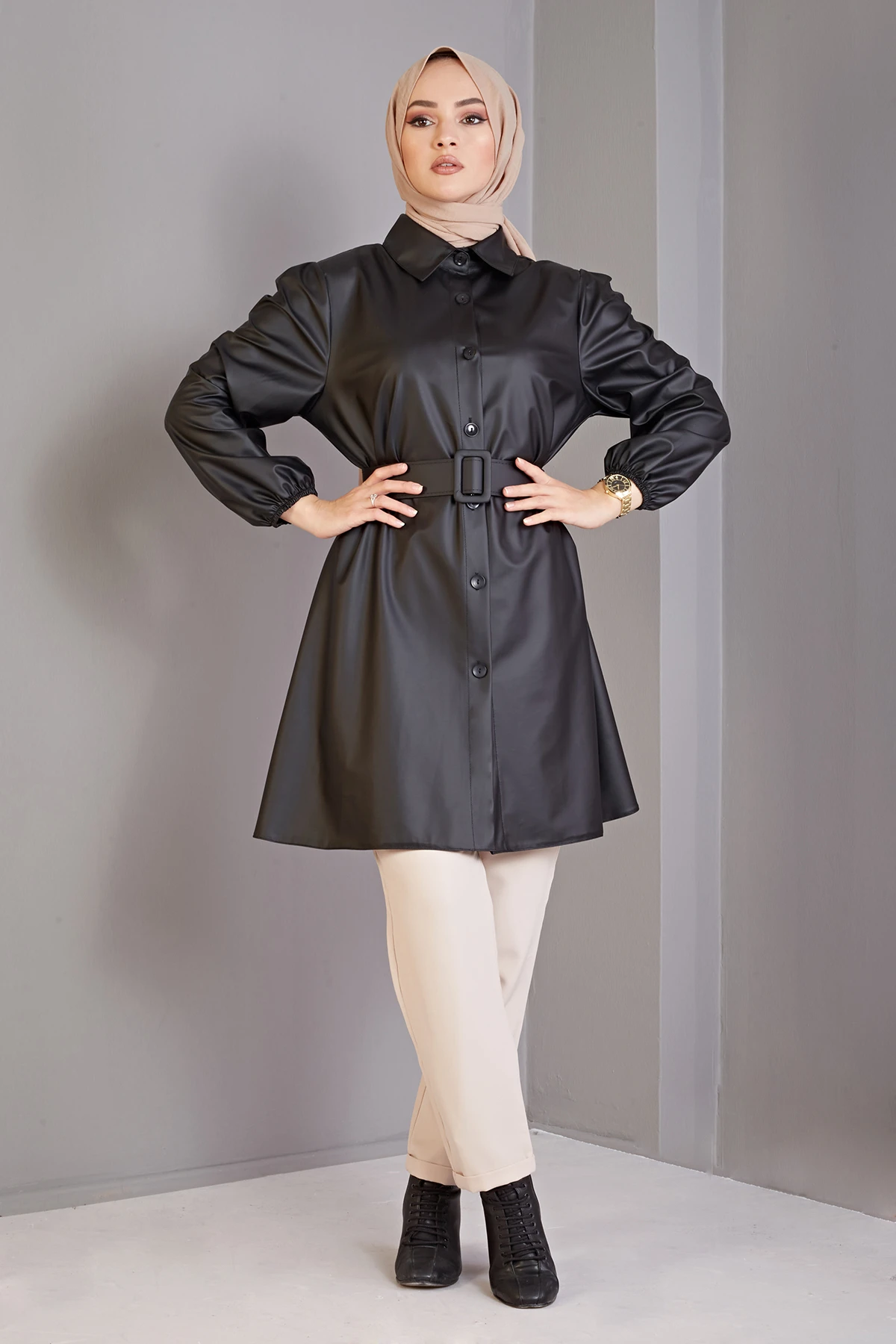 Arched Leather Tunik MD Black