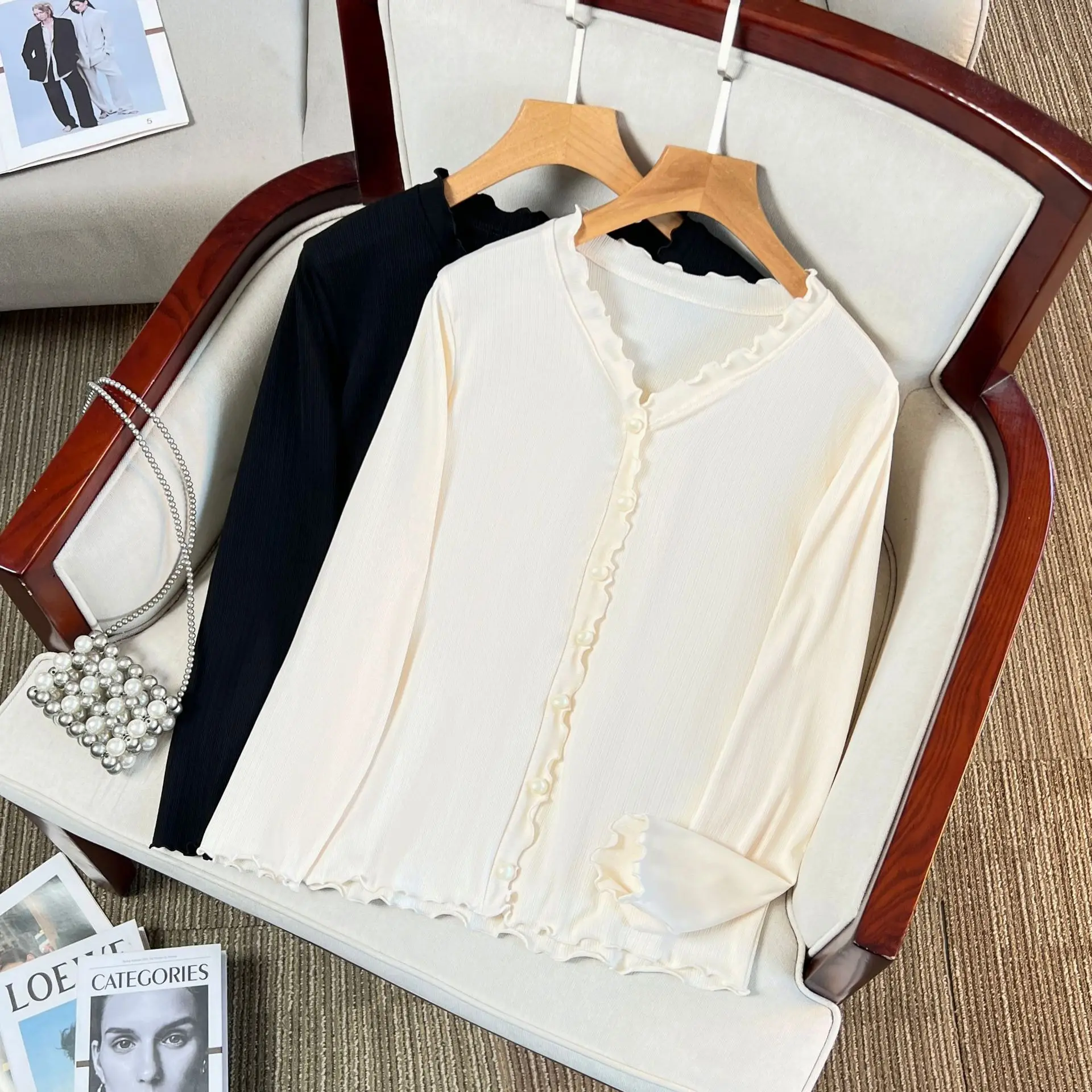 plus Size Flattering V-Neck Long Sleeve Knit Top for Heavy Women 300 Pounds Fashionable Autumn Winter T-Shirt Polyester Material