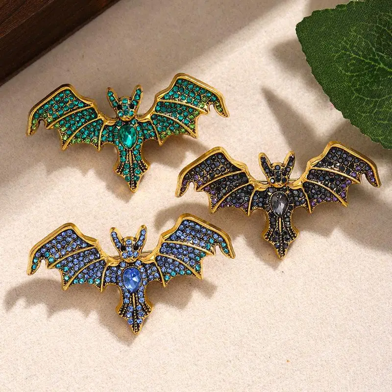 [HF]Hot 1Pc Vintage Cute Devil Bat Brooches Women Coat Clothing Badges Jewelry Accessries Gifts