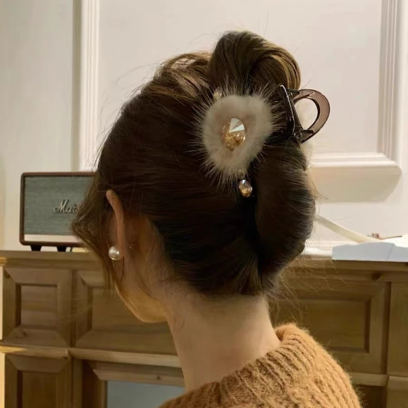 

New Back Head Elegant Clip Cute Plush Real Natural Mink Fur Hair Claw Hairpin Hair Scratching Ponytail Hair Claw