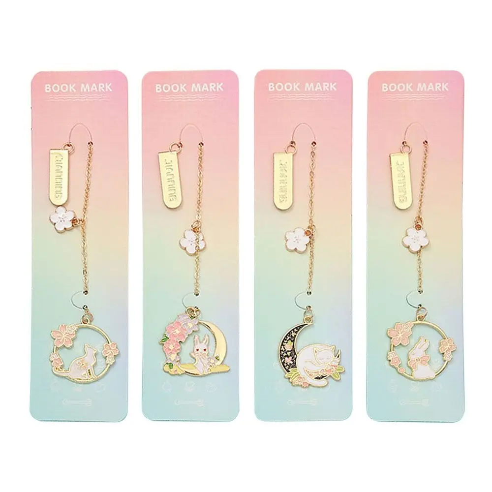 1Pcs Cute Rabbit Bookmark Metal Hollow Book Page Pagination Exquisite Book Clip Portable Book Page Marker