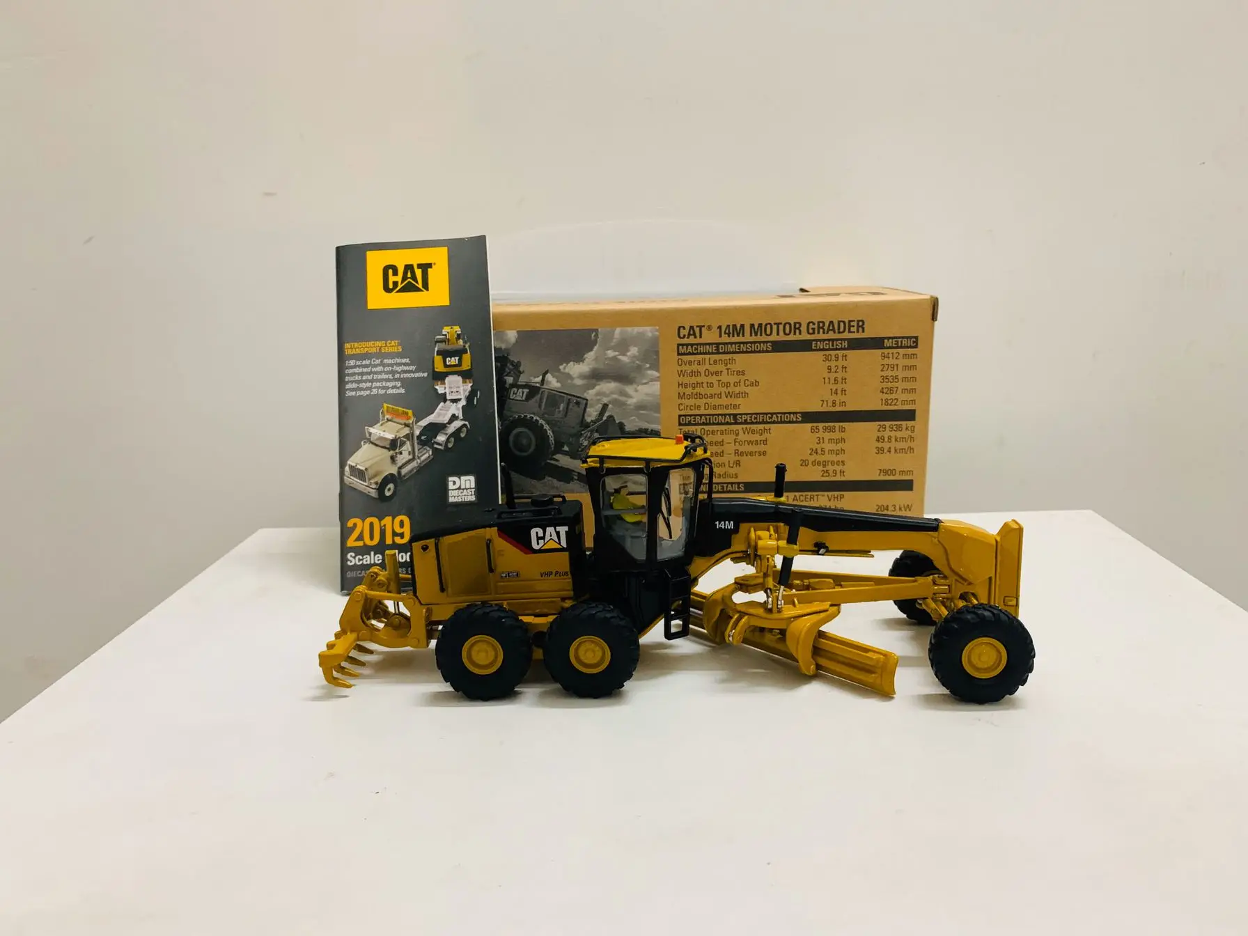 DM 14M Motor Grader 1/50 Scale DieCast Masters DM85189C New in Box