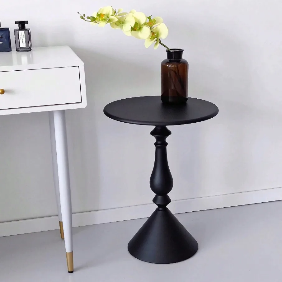Nordic Style Coffee Table Moving Side Table Sofa End Table Luxurious Elegant Small Round Table for Home Simple Nightstand