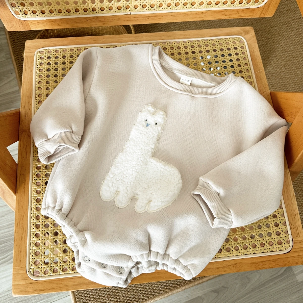 Baby Girls Winter Bodysuit 2024 Plus Velvet Full Baby Girls Lamb Sweatshirt Rompers Plush Warm Infant Girls Jumpsuit