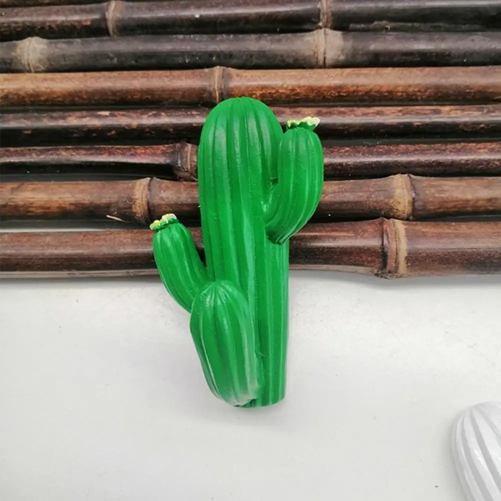 Traceless Adhesive Hooks Cute Cactus Adhesive Hook Nail-free Wall Mount Organizer Strong Load-bearing Resin Hanger for Kitchen