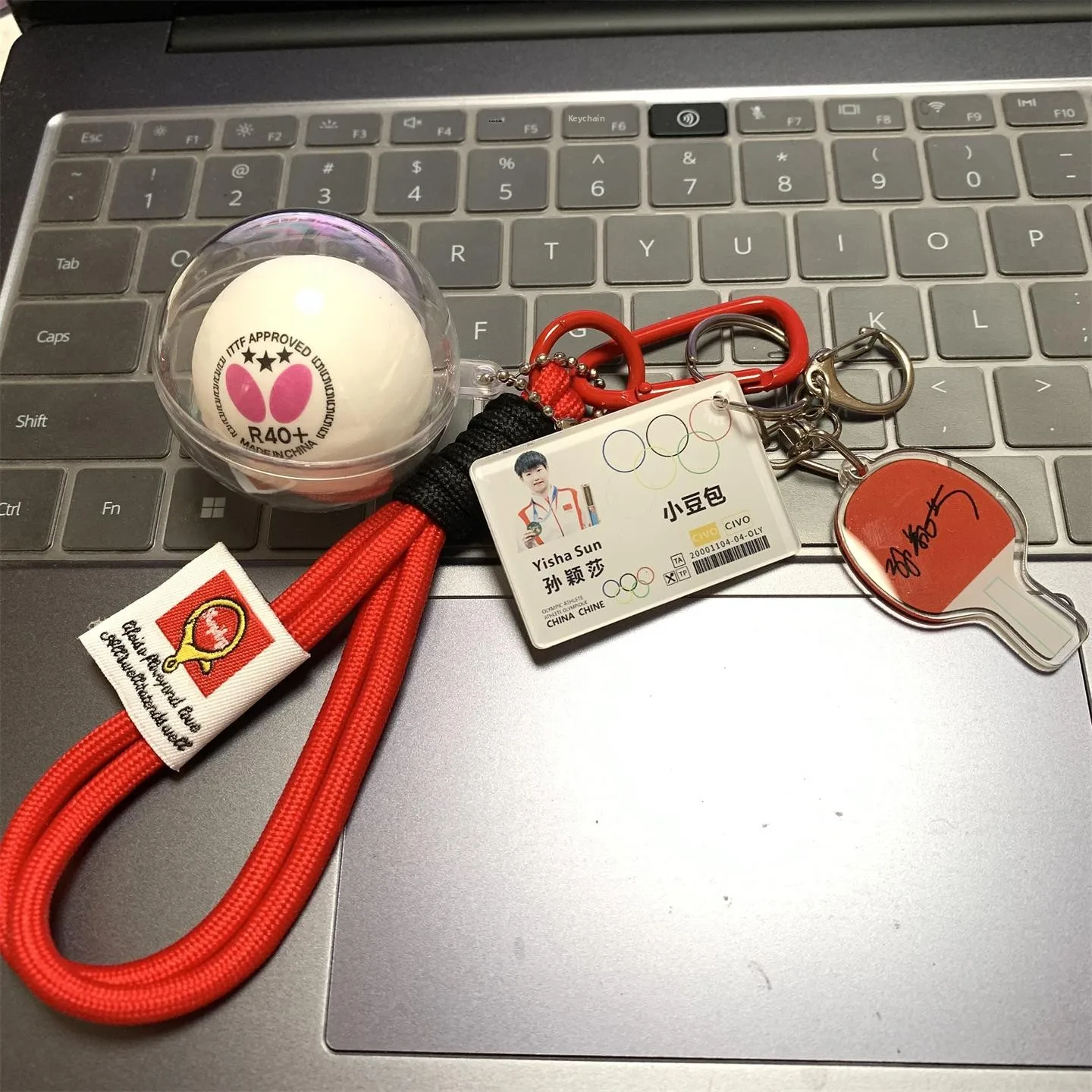  Pong Player Commemorative Keychain Bag Ornament  Table Tennis Racket Shape Creative Festival Gift
