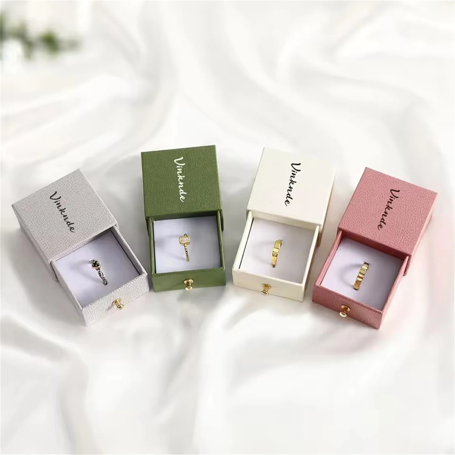 

Custom Logo Cardboard Paper Drawer Boxes with Foam Pendant Necklace Ring Storage in Jewelry Packaging Wedding Present Storage