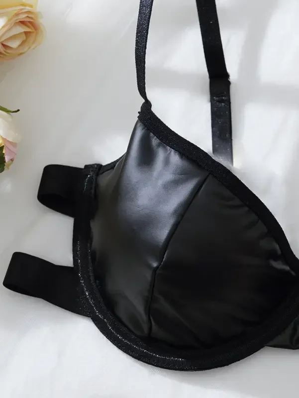 جديد أزياء المرأة مثير حمالات الصدر والتنانير مجموعة جلدية قابل للتعديل حزام الكتف الملابس الداخلية تنفس المثيرة الملابس الداخلية كشكش تنورة