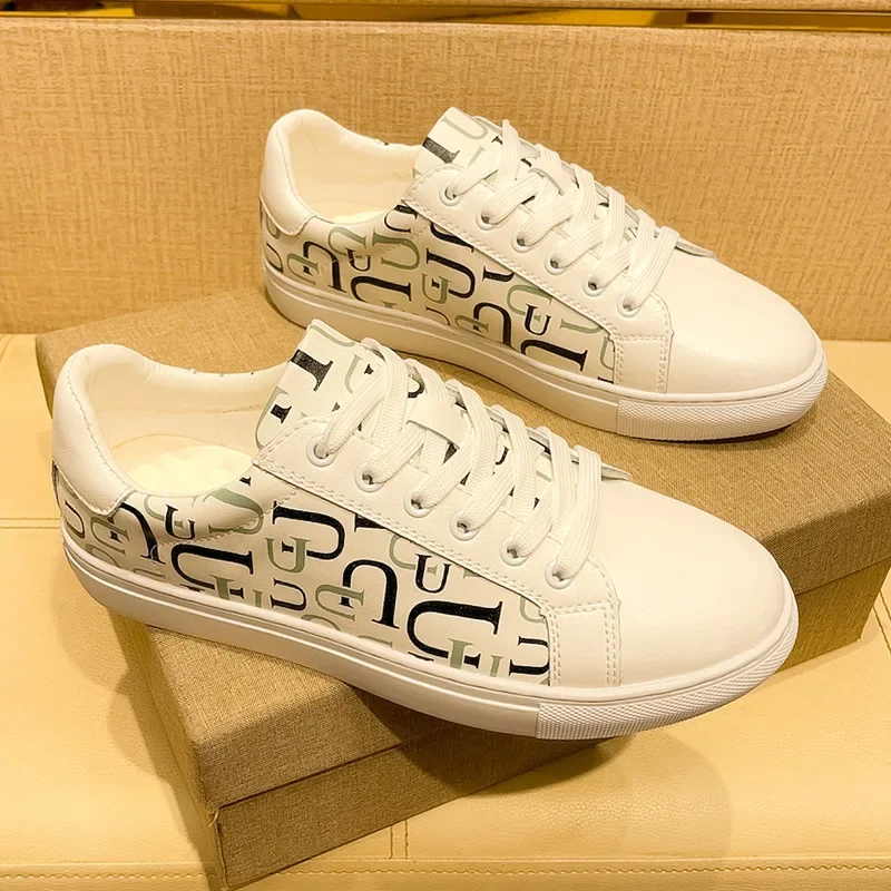 

Европейская мужская повседневная обувь из натуральной кожи, трендовые туфли для скейтбординга на плоской подошве с буквенным принтом, крутые уличные кроссовки