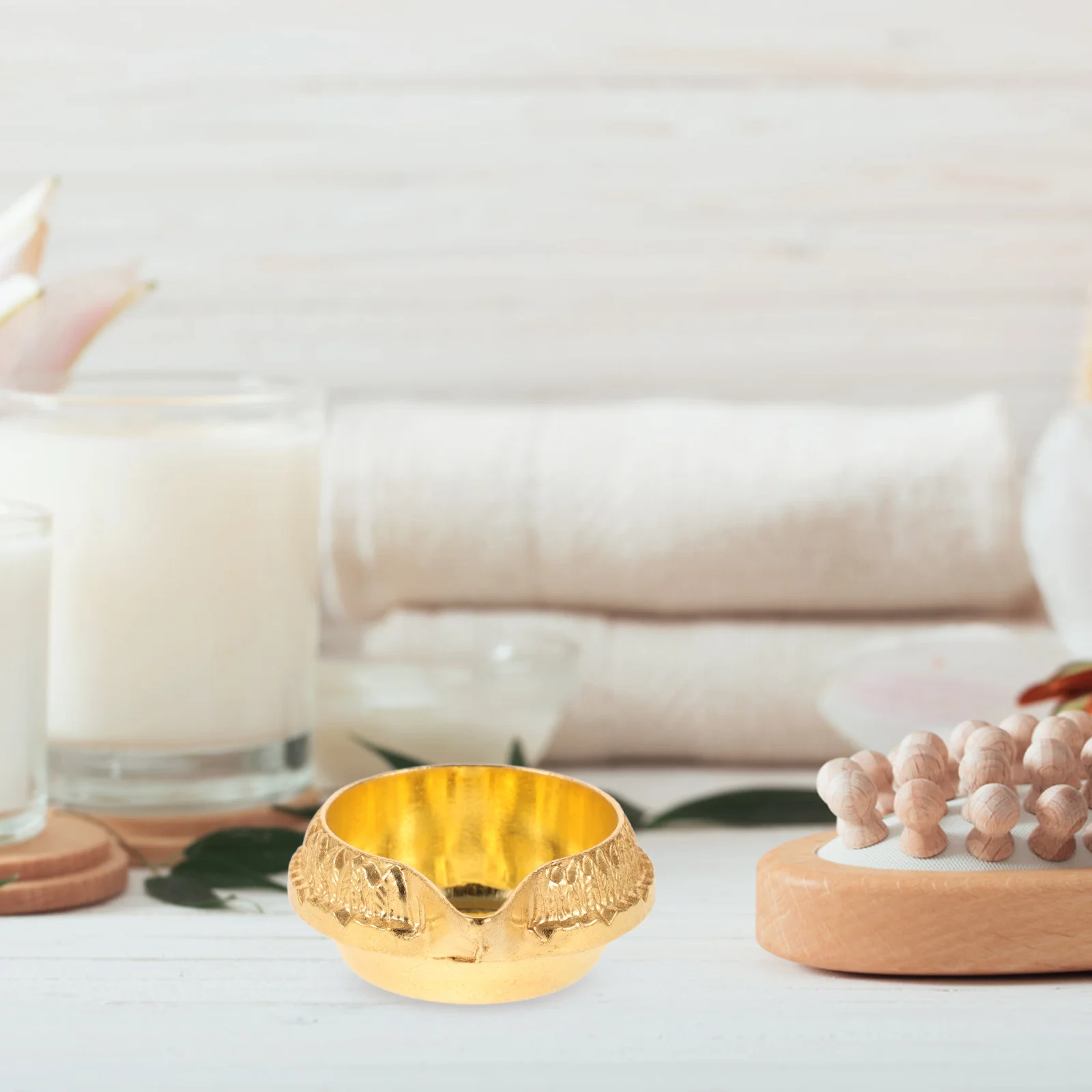 

2Pcs Reusable Oil Lamps Metal Design Ideal for Home Temples Offices Diwali Pooja Decorations for Pooja