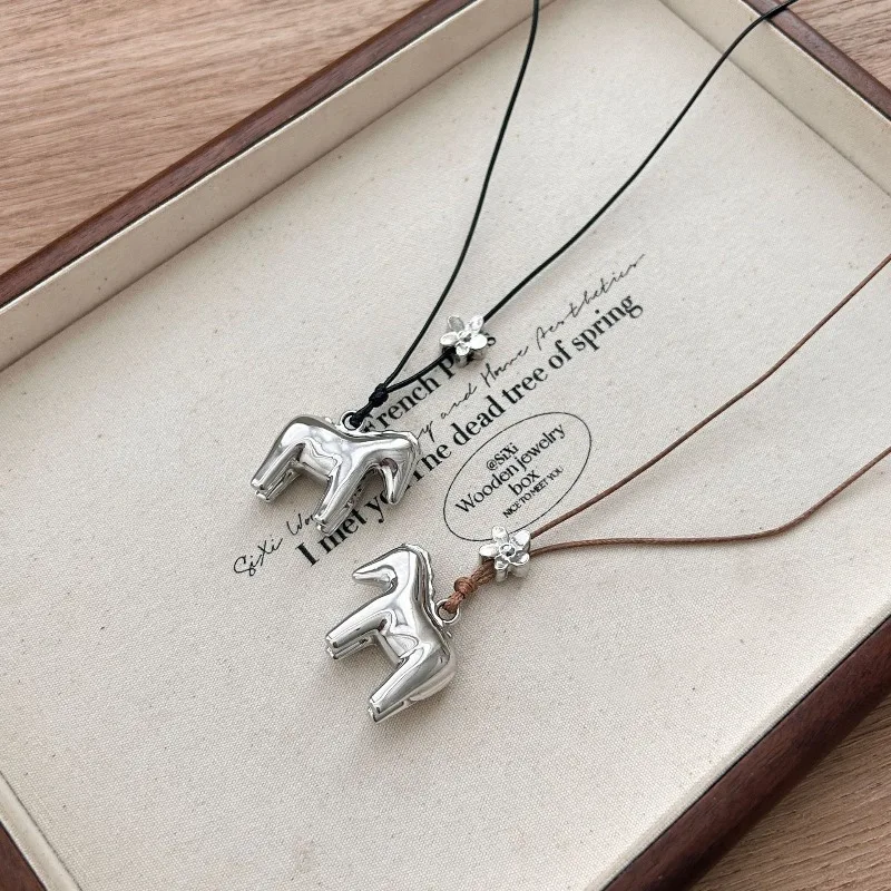 Minar Trendy Smooth Surface Metallic Cartoon Horse Flower Pendant Necklaces for Women Long Adjustable Wax Rope Chain Chokers