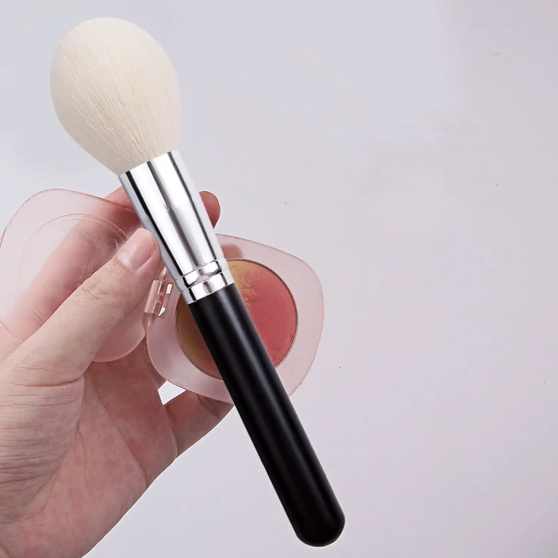 Pojedynczy profesjonalny pędzel do makijażu Nature Fibre Hair Cosmetic Tool Foundation Concealer Eyebrow Blush Eyelash Make Up Brush