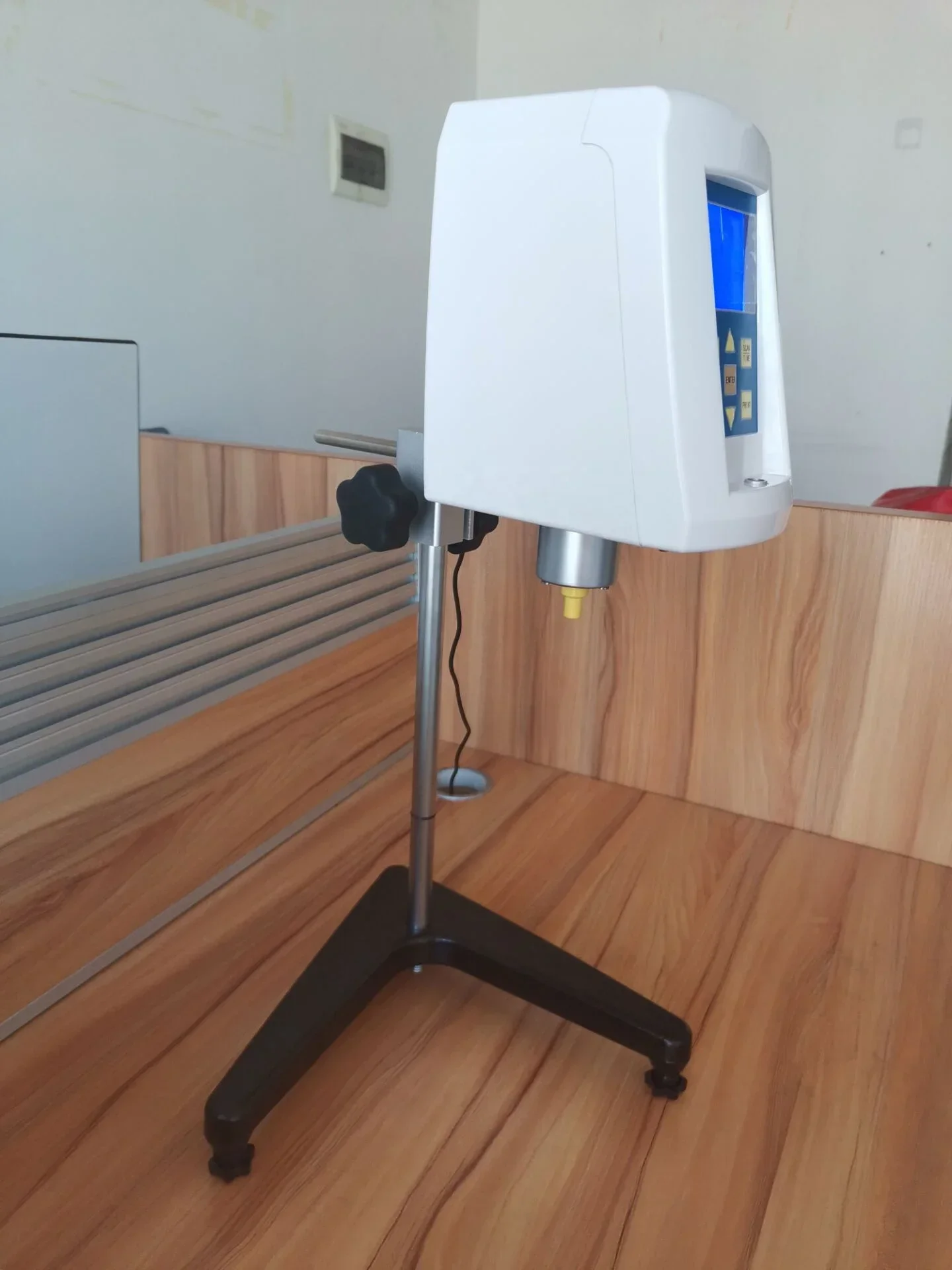 

Вискозиметр для научных исследований и анализа Цифровой ротационный вискозиметр Производитель лабораторного оборудования Вращающийся диск