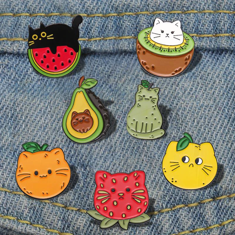 Strawberry Watermelon Pear Cat Funny Jewelry Gift for Kids Friends Fruit Cat Enamel  Brooch Custom Pines Lapel Badges