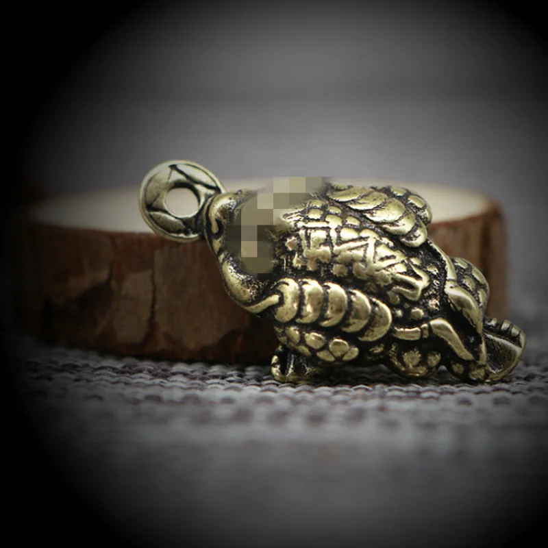 Pure Brass Three-Legged Golden Keychain Pendant Retro Toad Feng Shui Handheld Copper Art Car