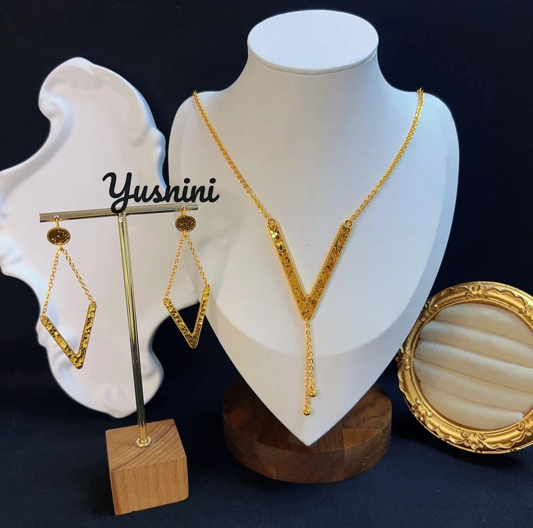 

Fashion European Dubai 24K Gold Plated Custom Necklace and Earrings Jewelry Set for Wedding Party Gifts to Beloved DD10863