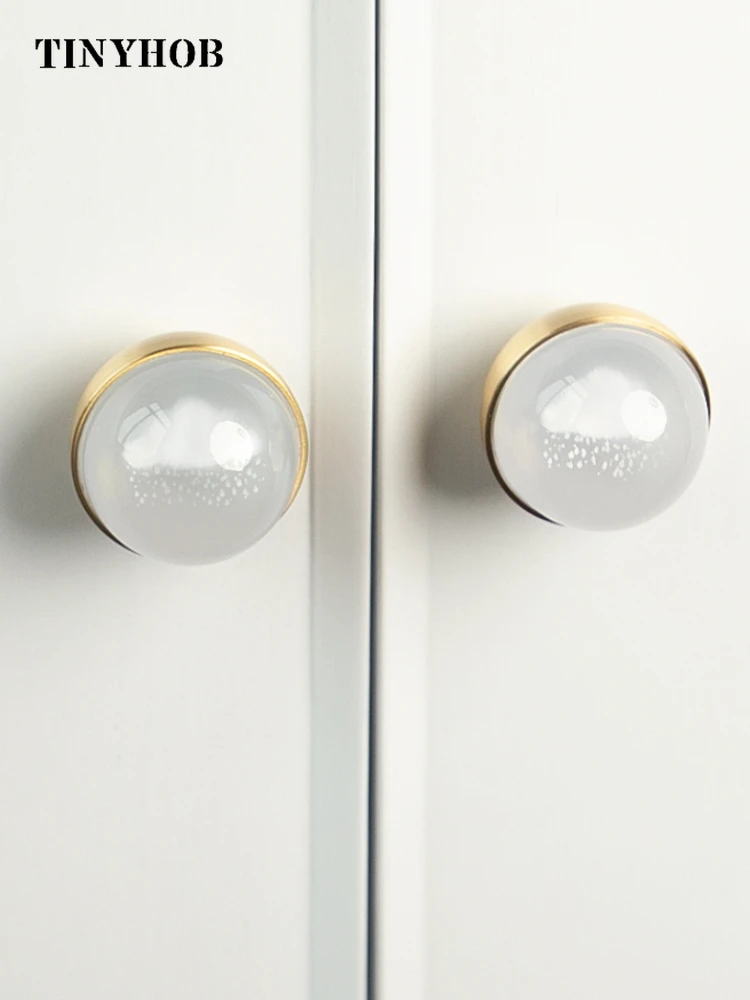 Unique Design Round Ball Furniture Handles Modern Minimalist Gold Drawer Knobs Wardrobe Door Pulls Kitchen Handle Single Hole