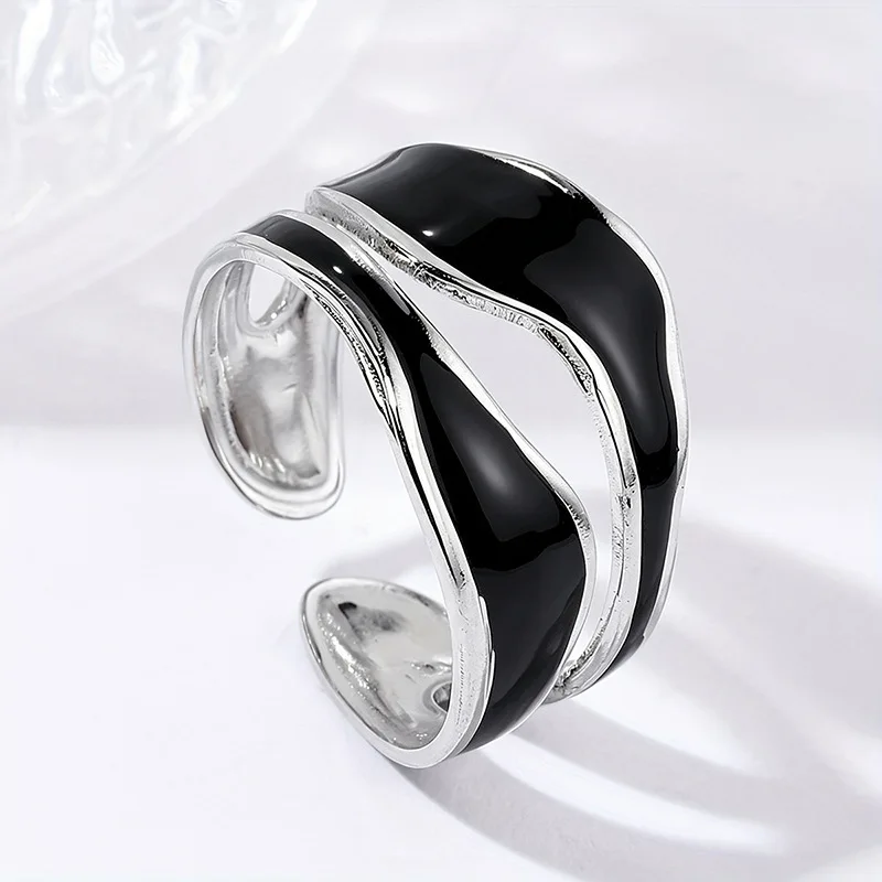 Handmade Enamel Drip Oil Black and White Exquisite High-end Jewelry Luxury Trend Personality Creative Hollow Out Romantic Gift