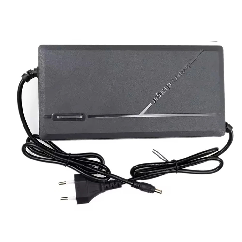 Ładowarka akumulatorów 12V/24V/36V/48V/60V/72V 2A 3A 5A do pakietów akumulatorów litowych 12.6V 29.4V 42V 54.6V 67.2V 84V Inteligentne szybkie ładowanie EU — 2