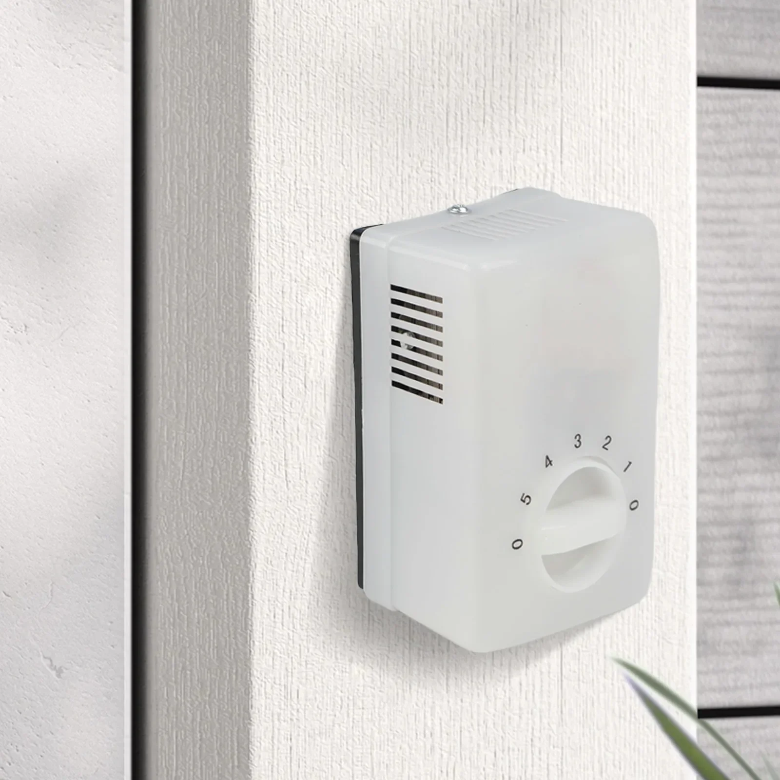 Adjustable Fan Control Ceiling Fan Controller Office Space 122*79*45mm Energy Saving Ceiling Fan Controller Versatile Use