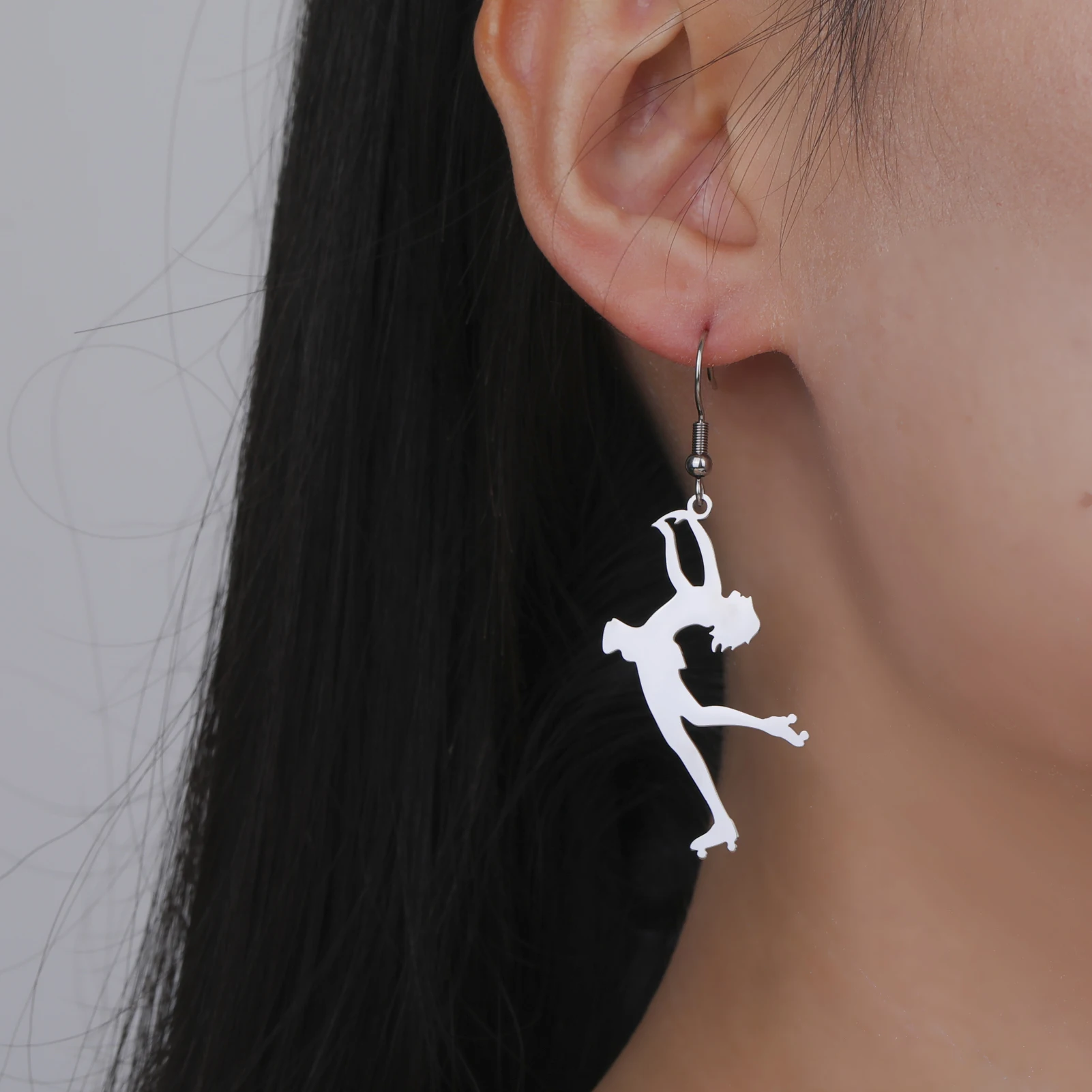 Roller Skater Necklace Earrings Stainless Steel Ice Dancer Figure Pendant Fashion Sport Women Jewelry Friendship Team Gift