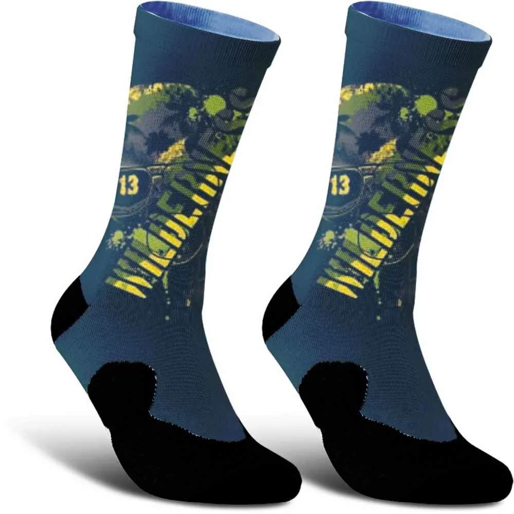 ถุงเท้าปั่นจักรยานกีฬารูปแบบท่าทางโครงกระดูกฮิปฮอปอินเทรนด์ระบายอากาศดูดซับเหงื่อเหมาะสําหรับผู้ที่ชื่นชอบกีฬากลางแจ้ง