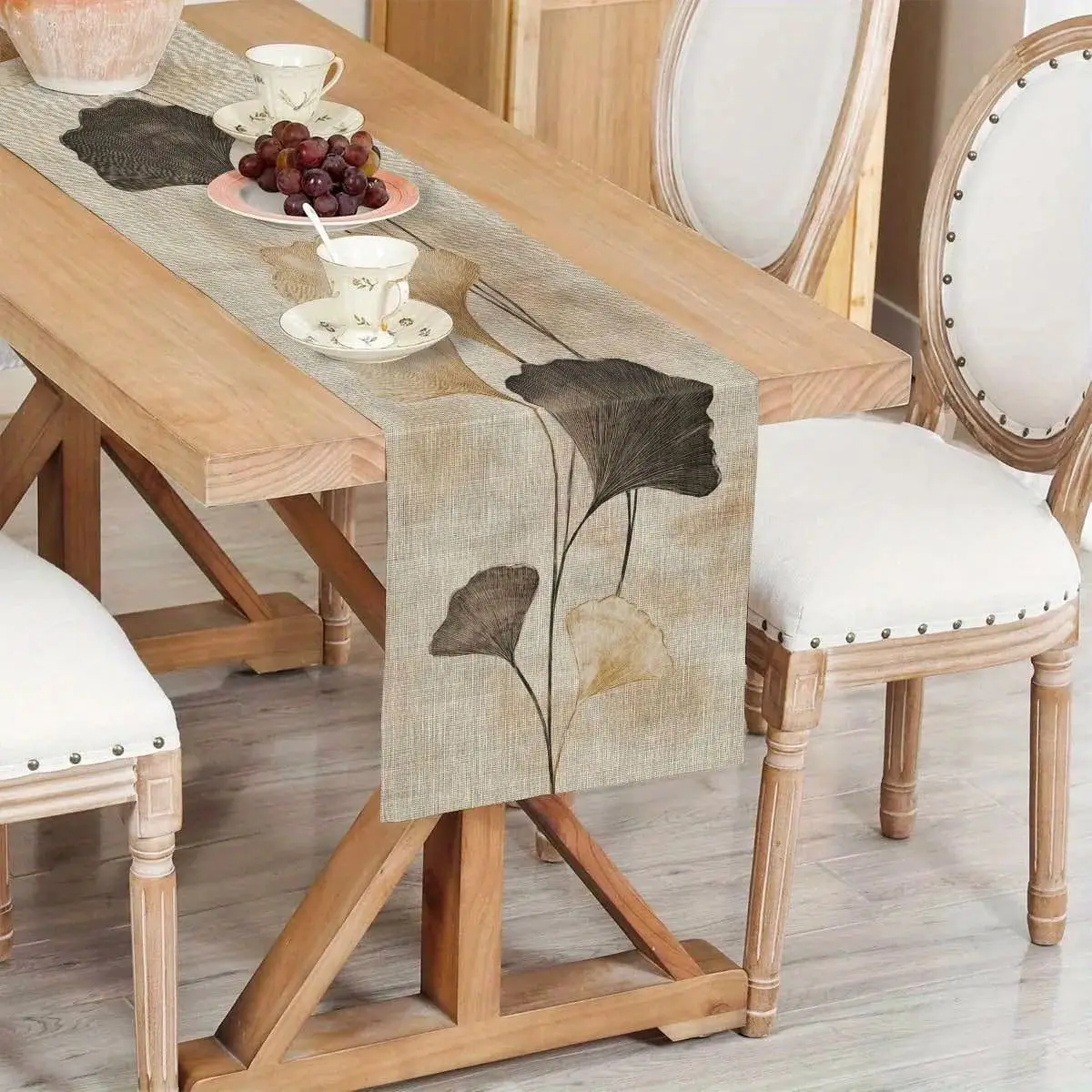 VIKAMA Linen Table Runner Ginkgo Leaf Print Natural Elegant for Tea Room Restaurant Autumn