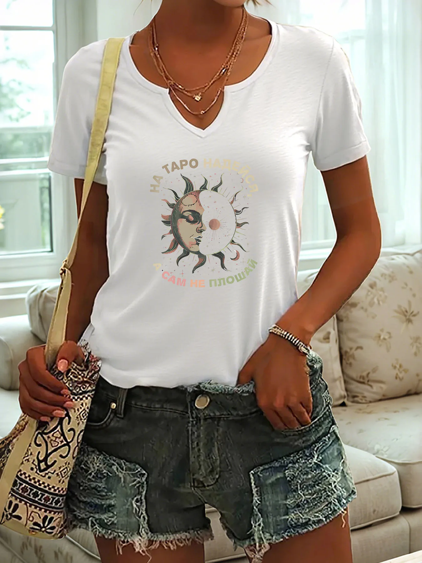 Solar and Lunar Totem Element Printed T-Shirt, Casual and Fashionable Notch V-Neck Rolled Sleeve Short-Sleeved Women's Shirt