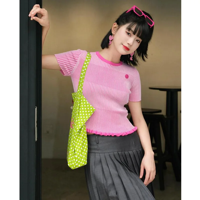 Sweet Style Pink Knitwear Top for Girls, New 2024 Summer Short-sleeved Crop Top made of Premium Blend Yarn