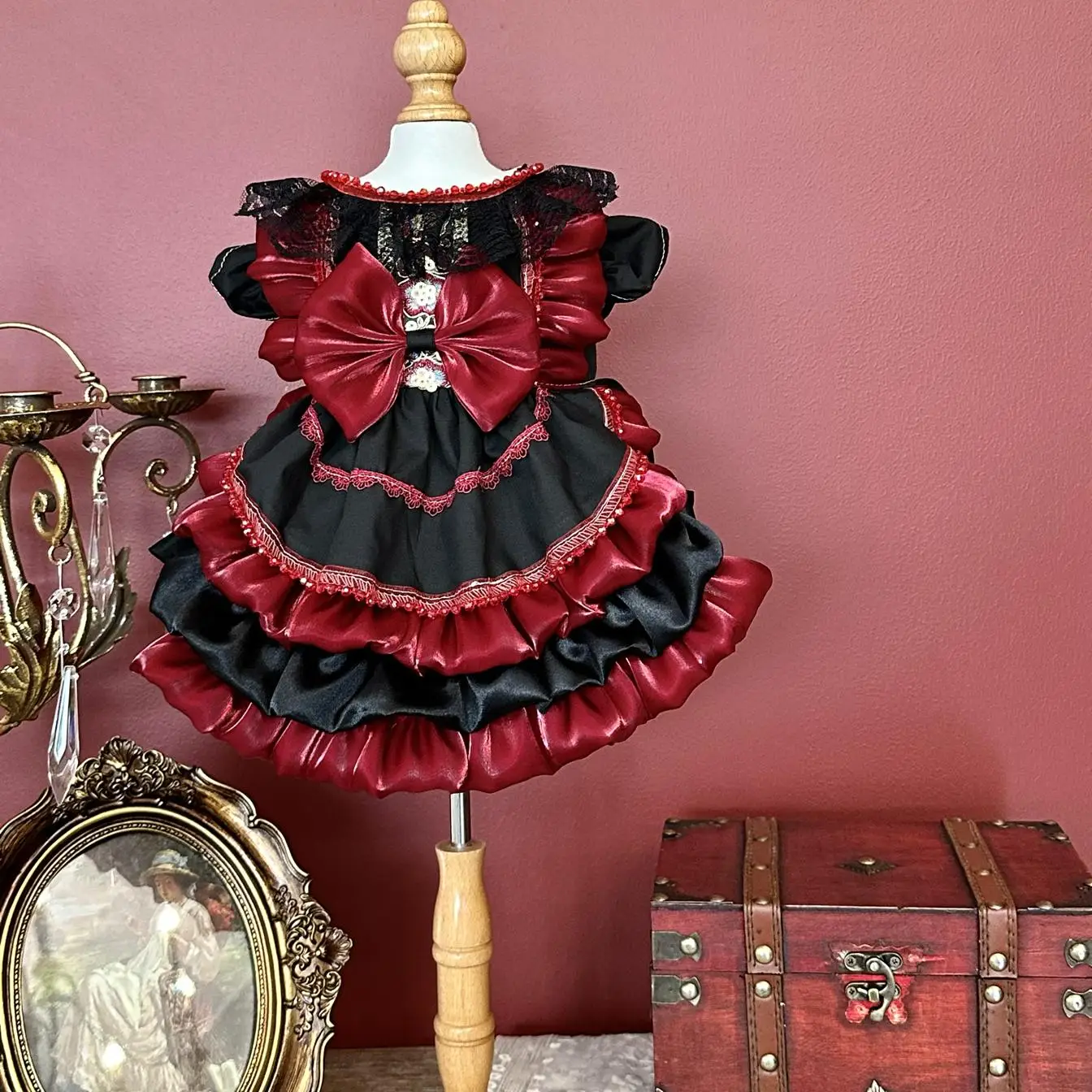 Retro Luxury Black Red Pet Dog Clothes Fine Handmade Cute Bow Party Princess Dress For Small Medium Dog Chihuahua Puppy Clothing