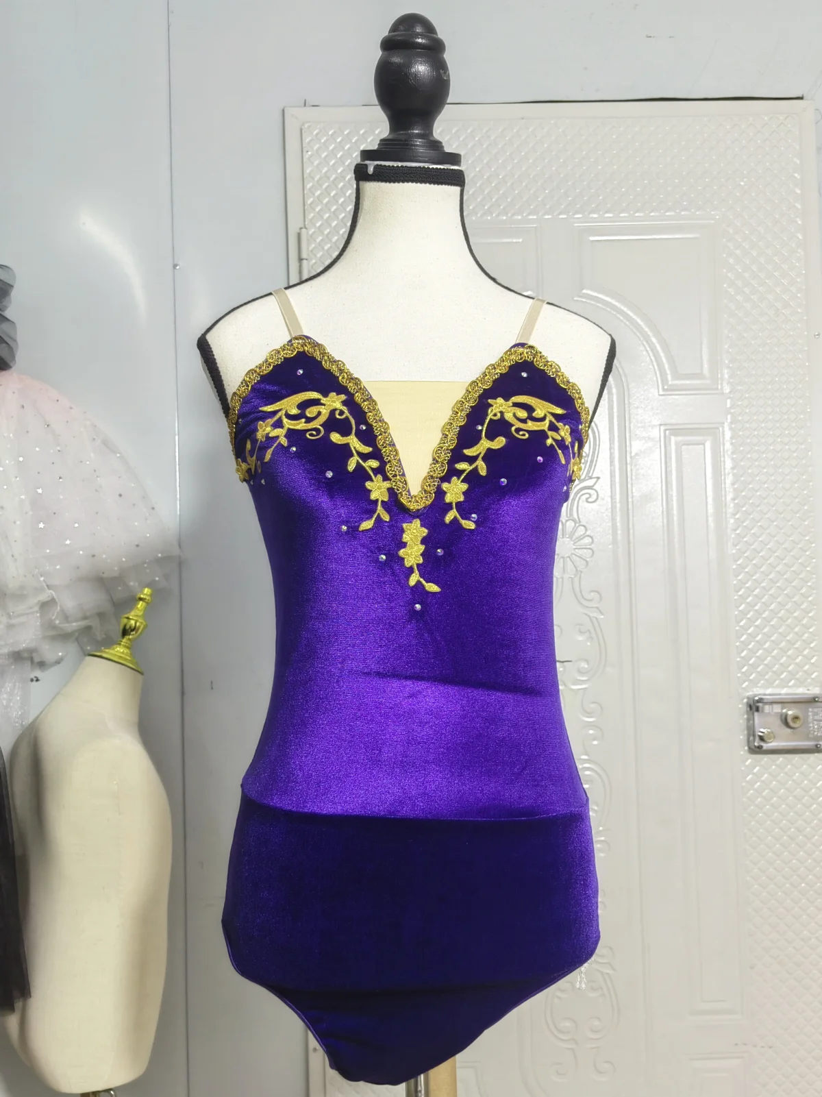 Body da balletto per donna adulta Colletto a V Ballerina Danza Ginnastica Corpetto in velluto Costume da ballo Corsetto sottile Top per ragazze