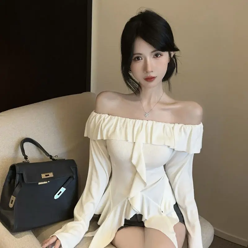 

Dopamine French One Shoulder Shirt Women's Chic Internet Red Ruffle Slim Fit Look Thin Top